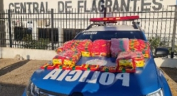 Homem é preso por furtar 111 pacotes de café em supermercado